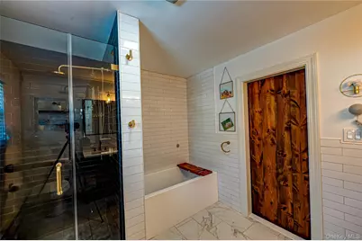 1 Freedom Court, Babylon, NY 11702 - Photo 17