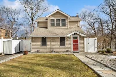 32 Shawnee Road, Putnam Valley, NY 10579 - Photo 1