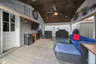 60 Montauk Ave, Merrick, NY 11566 - Photo 17