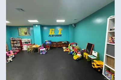 70-25 Yellowstone Blvd #1 Y, Forest Hills, NY 11375 - Photo 15