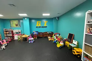 70-25 Yellowstone Blvd, Forest Hills, NY 11375 - Photo 15