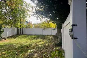 152-44 12th Ave, Whitestone, NY 11357 - Photo 17