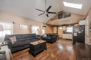 20 Magnolia Pl, Bronx, NY 10465 - Photo 3