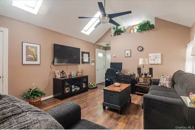 20 Magnolia Place #20, Bronx, NY 10465 - Photo 5