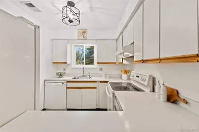 46 Scenic View, Yorktown Heights, NY 10598 - Photo 9