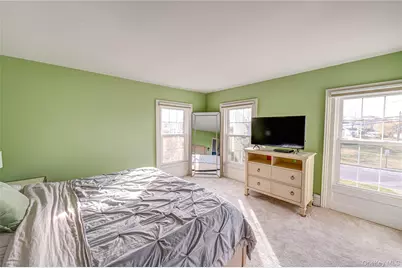 178 S Bayview Avenue, Amityville, NY 11701 - Photo 25