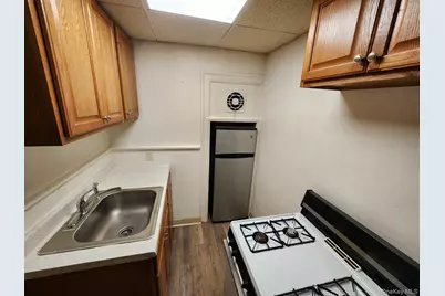 37 Jennings Avenue #2, Patchogue, NY 11772 - Photo 5