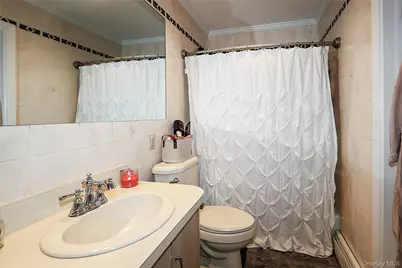 83 Lexington Avenue, Westbury, NY 11590 - Photo 17