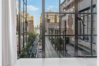 304 E 41st Street #1503A, New York, NY 10017 - Photo 5