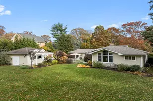 12 Orchard Dr, Woodbury, NY 11797 - Photo 19