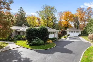 12 Orchard Dr, Woodbury, NY 11797 - Photo 23