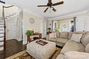 42 Homecrest Ct, Oceanside, NY 11572 - Photo 5