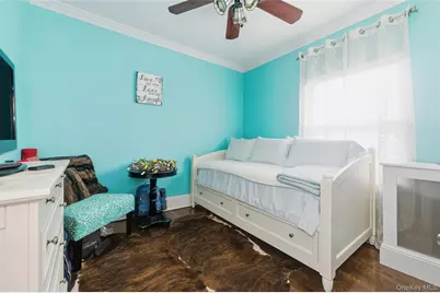 42 Homecrest Court, Oceanside, NY 11572 - Photo 13