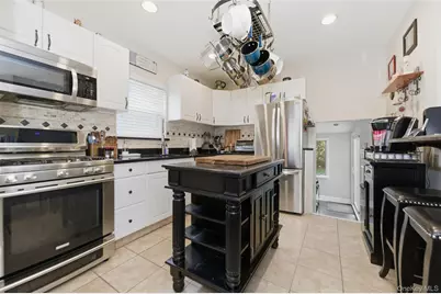 42 Homecrest Court, Oceanside, NY 11572 - Photo 9