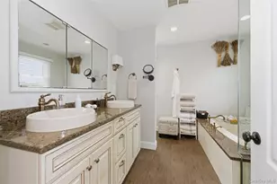 42 Homecrest Ct, Oceanside, NY 11572 - Photo 17