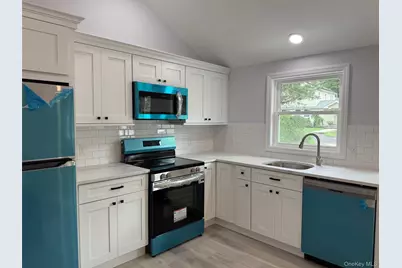 22 Lookout Drive, Sound Beach, NY 11789 - Photo 3