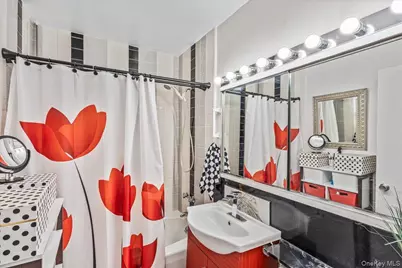 17-85 215th Street #1E, Bayside, NY 11360 - Photo 11