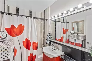 17-85 215th St, Bayside, NY 11360 - Photo 11