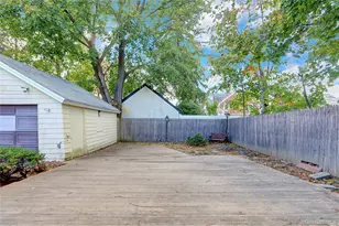 60 Parsons Dr, Hempstead, NY 11550 - Photo 27