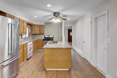 60 Parsons Drive, Hempstead, NY 11550 - Photo 11