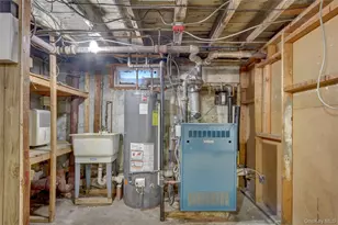 60 Parsons Dr, Hempstead, NY 11550 - Photo 17