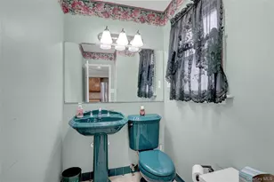 60 Parsons Dr, Hempstead, NY 11550 - Photo 15