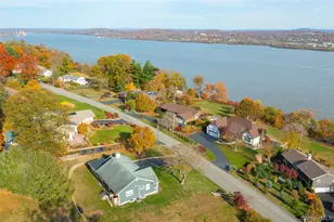 39 Susan Dr, Balmville, NY 12550 - Photo 3