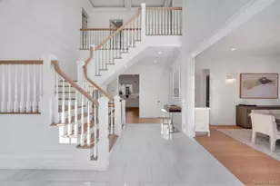 207 Mill Spring Rd, Manhasset, NY 11030 - Photo 3