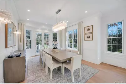 207 Mill Spring Road, Manhasset, NY 11030 - Photo 13