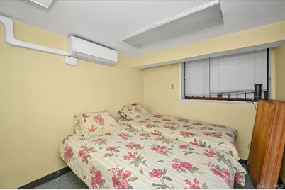 73-41 141st Place, Kew Gardens, NY 11367 - Photo 15