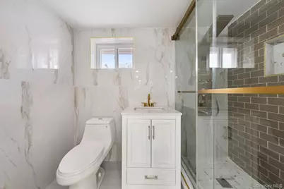 1035 Glen Drive, Franklin Square, NY 11010 - Photo 25