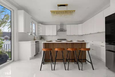 1035 Glen Drive, Franklin Square, NY 11010 - Photo 11