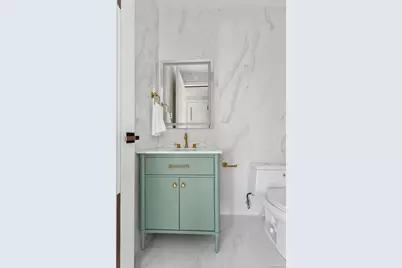 1035 Glen Drive, Franklin Square, NY 11010 - Photo 17