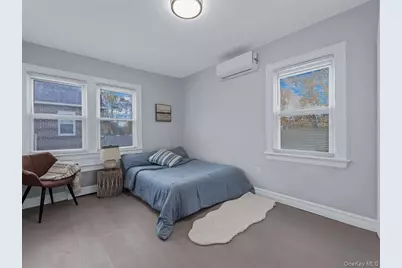 62 Essex Road, Great Neck, NY 11023 - Photo 17