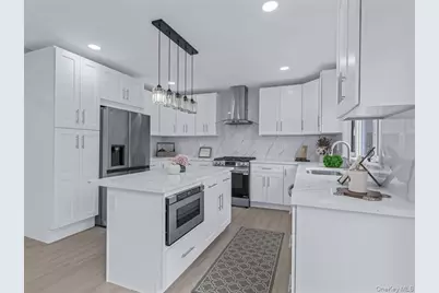 62 Essex Road, Great Neck, NY 11023 - Photo 9