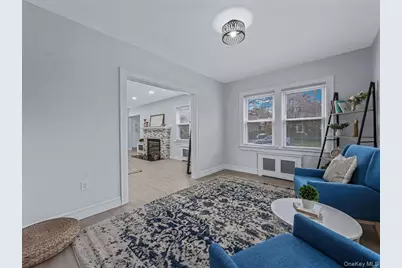 62 Essex Road, Great Neck, NY 11023 - Photo 7