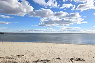 324 Mariners Way, Copiague, NY 11726 - Photo 21