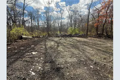 16 Ernest Lane, Mahopac, NY 10541 - Photo 9