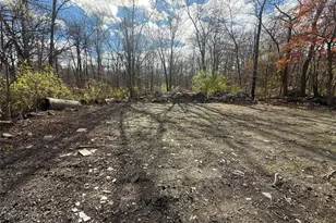 16 Ernest Ln, Mahopac, NY 10541 - Photo 9