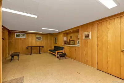 104 Olive Lane, New Hyde Park, NY 11040 - Photo 19