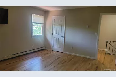 80-82 Laurel Blvd, Ronkonkoma, NY 11779 - Photo 15