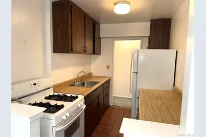 650 Warburton Avenue #7C, Yonkers, NY 10701 - Photo 5