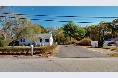 37 Bernstein Boulevard, Center Moriches, NY 11934 - Photo 3