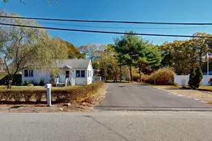 37 Bernstein Blvd, Center Moriches, NY 11934 - Photo 3