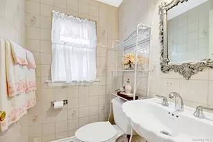 32-32 Plunkett Ave, Far Rockaway, NY 11691 - Photo 21