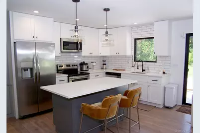 47 School Street, Hampton Bays, NY 11946 - Photo 15