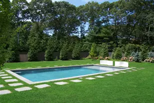 47 School St, Hampton Bays, NY 11946 - Photo 3