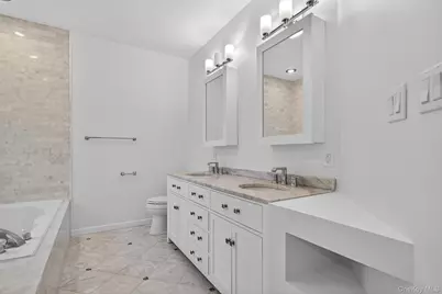 34 Alexander Court, Nanuet, NY 10954 - Photo 15