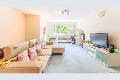 69-28 Kissena Boulevard #130B, Kew Gardens, NY 11367 - Photo 3