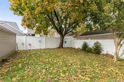 959 N 5th Street, New Hyde Park, NY 11040 - Photo 31